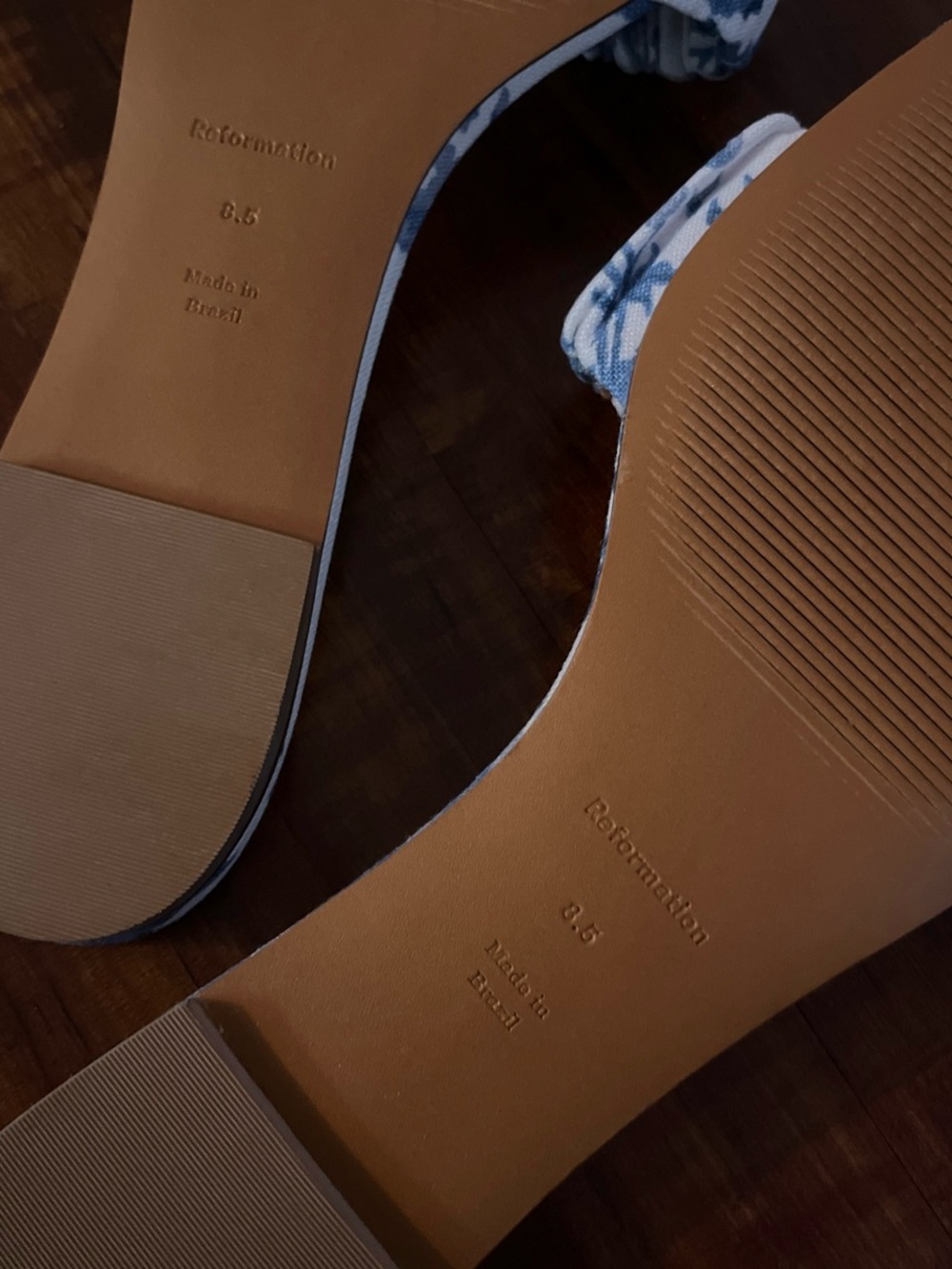 Reformation Marcella Ruched Slides - Picture 5 of 5